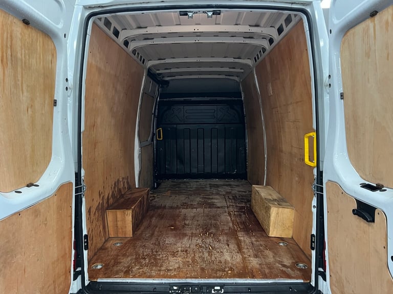 2023 Iveco Daily 35S14 3520WB 2.3 HPI DIESEL 136PS MWB MEDIUM HIGH ROOF VAN (EURO 6) PANEL VAN Di...