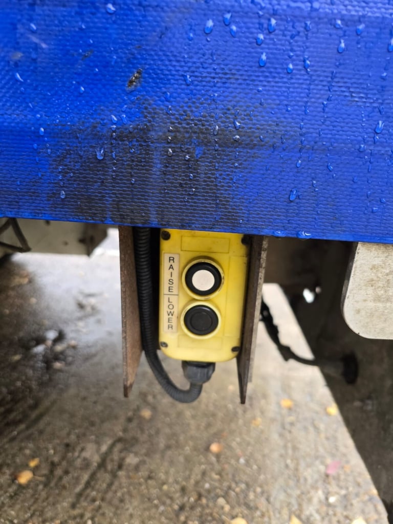 2017 Renault Master 2.3 DCI 145 LUTON CURTAIN SIDE TAIL LIFT CHASSIS CAB Diesel Manual