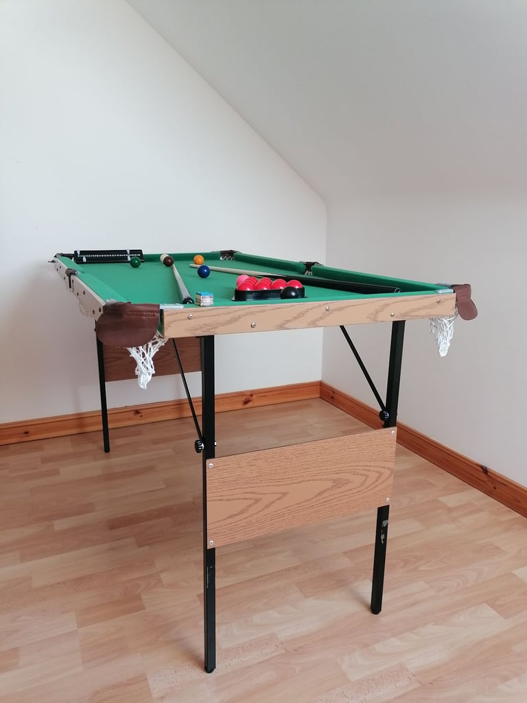 Junior 4ft 6inch folding snooker table