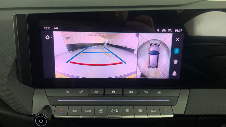 2023 Vauxhall Astra 54kWh Ultimate Hatchback 5dr Electric Auto (156 ps) Hatchback Electric Automatic