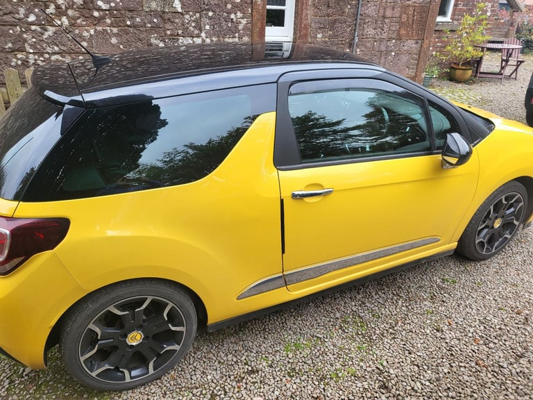 Citroen, DS3, Hatchback, 2014, Manual, 1560 (cc), 3 doors