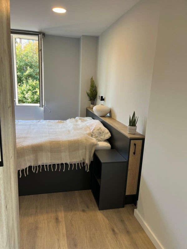 Premium Studio with Balcony - Guildford Plaza