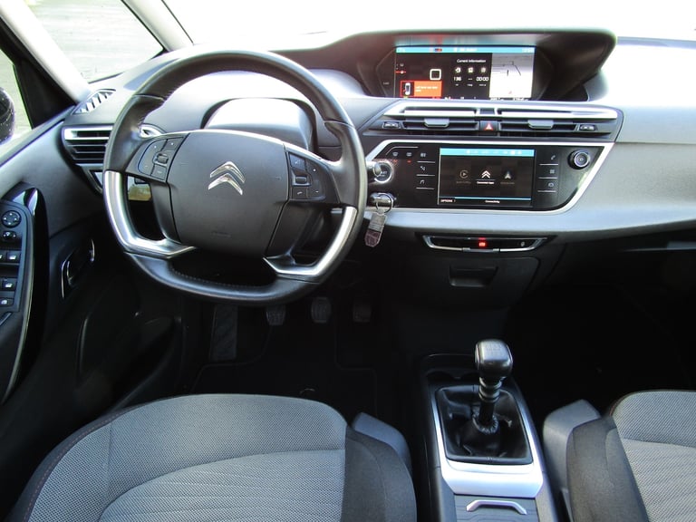 LEFT HAND DRIVE 2021 CITROEN GRAND C4 SPACETOURER  1.2 PURE TECH 7 SEATER 5DR 