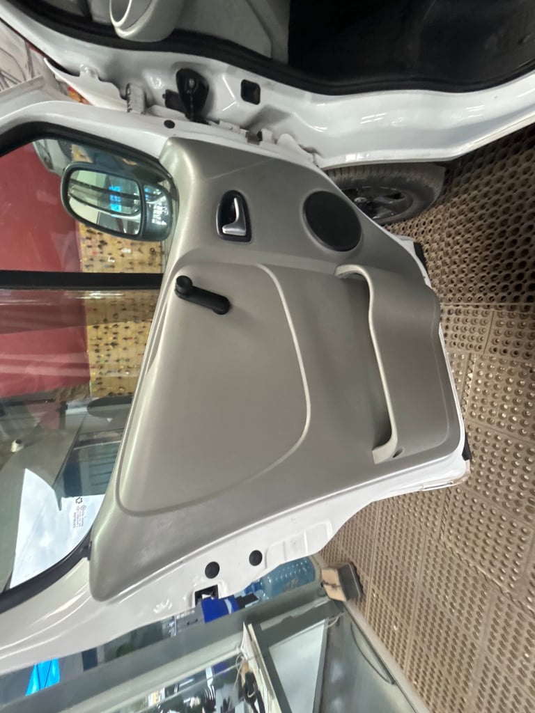 2006 Vauxhall Vivaro Vivaro 2900 DI SWB Crew Cab DIESEL Manual