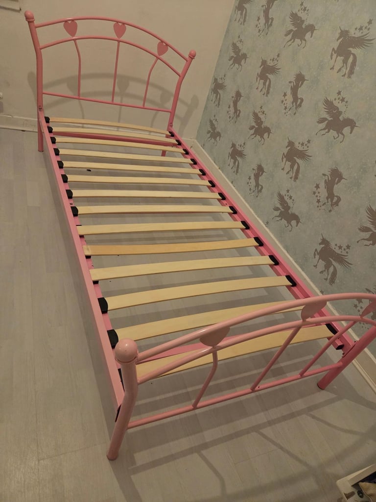 Single Girls Bed