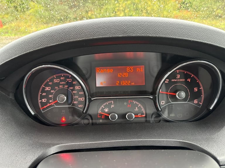 SWIFT BESSACARR HI-STYLE 599 MOTORHOME Alde, Auto Satellite, Tower Fridge, 