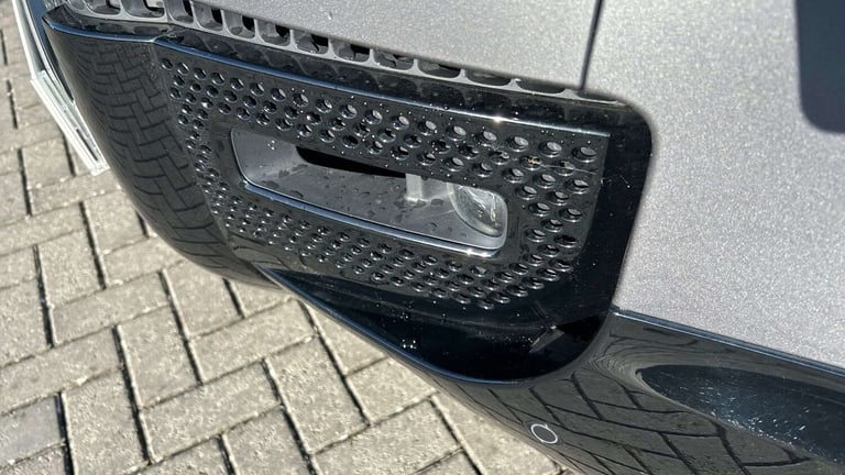 2024 Land Rover Defender 3.0 D300 X-Dynamic HSE 90 3dr Auto ESTATE DIESEL Automatic