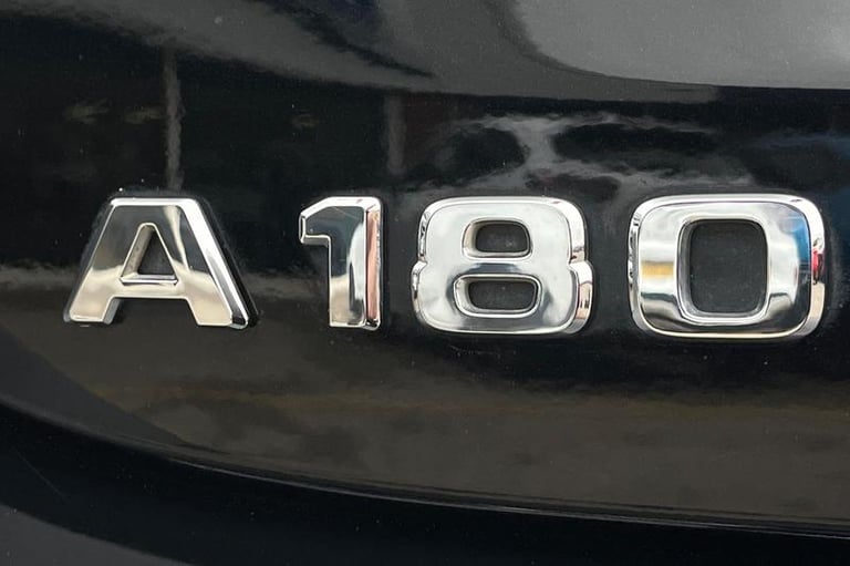 2020 Mercedes-Benz A-Class A180 AMG Line Executive NAVIGATION, HEATED SEATS, REAR CAMERA! Manual ...