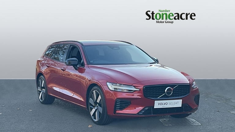 image for 2024 Volvo V60 Plus Dark T6 AWD (350 hp) ESTATE Petrol/Electric Hybrid Automatic