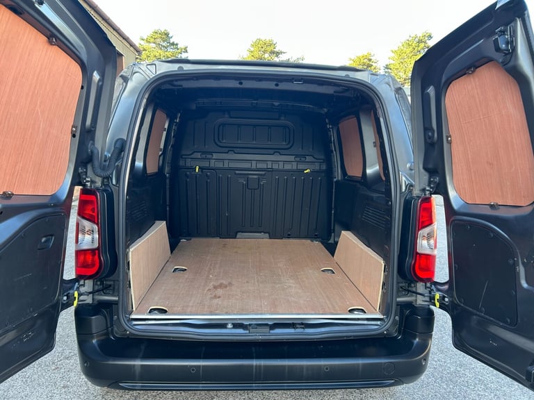 2023 Citroen Berlingo 1.5 BlueHDi 1000kg Enterprise Ed 100ps L1 H1 6 Speed + VAT