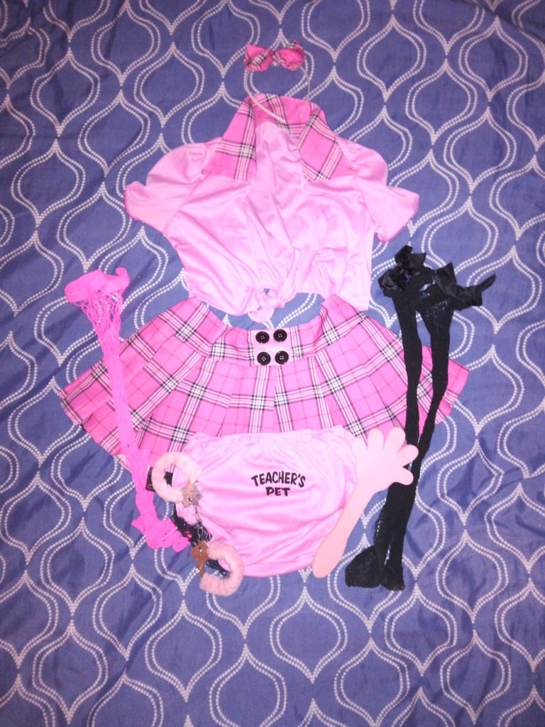 LOTS OF HALLOWEEN STUFF FOR SALE 