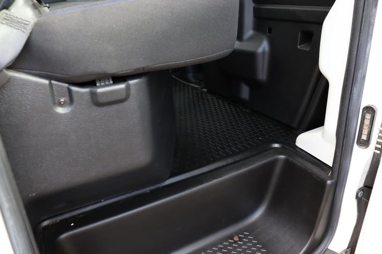 IVECO DAILY 70-180 DYSON SLIDE AND TILT RECOVERY L.H.D (2021)