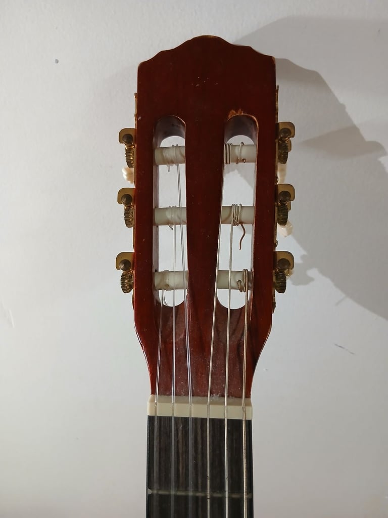 jose ferrer classical guitar strung for left hander ideal for beginners 