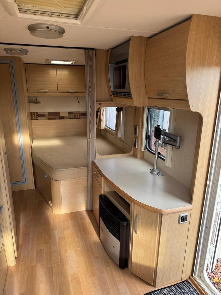 Abbey Safari 495, Yr2007, fixed bed, 4 berth