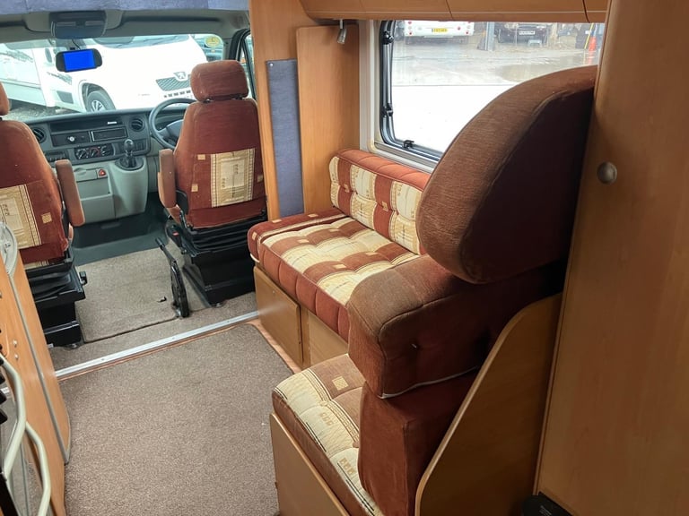 Lunar Fivestar Motorhome Fixed Bed 4 Berth 06’ Renault DCI 120 LWB