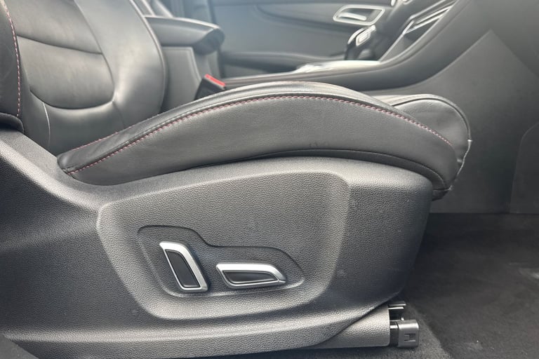 2024 MG MG HS 103407 Hatchback Automatic