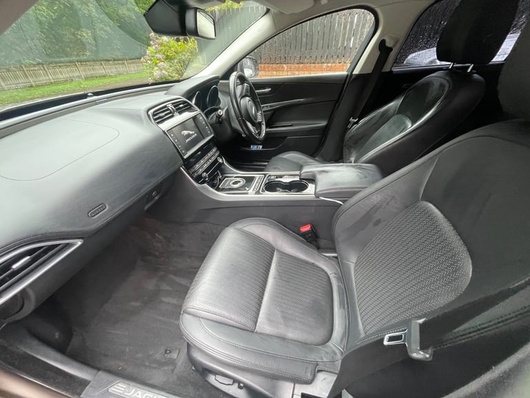 Jaguar xe 2016 Automatic full MOT 