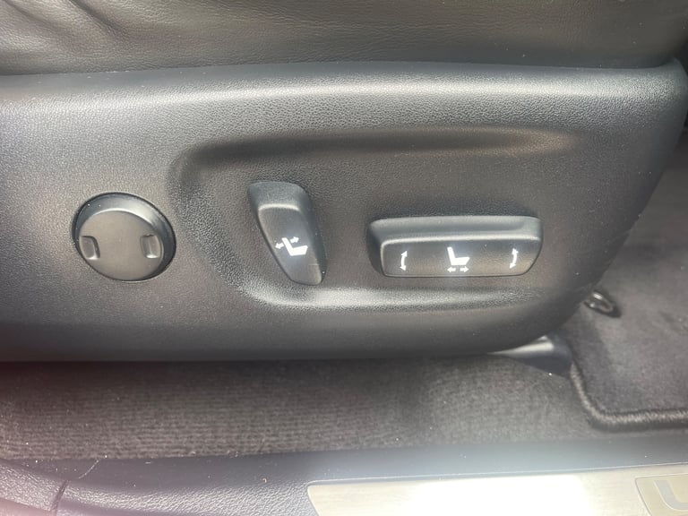 2017 Lexus NX 2.5 300h Premier SUV 5dr Petrol Hybrid E-CVT 4WD Euro 6 (s/s)