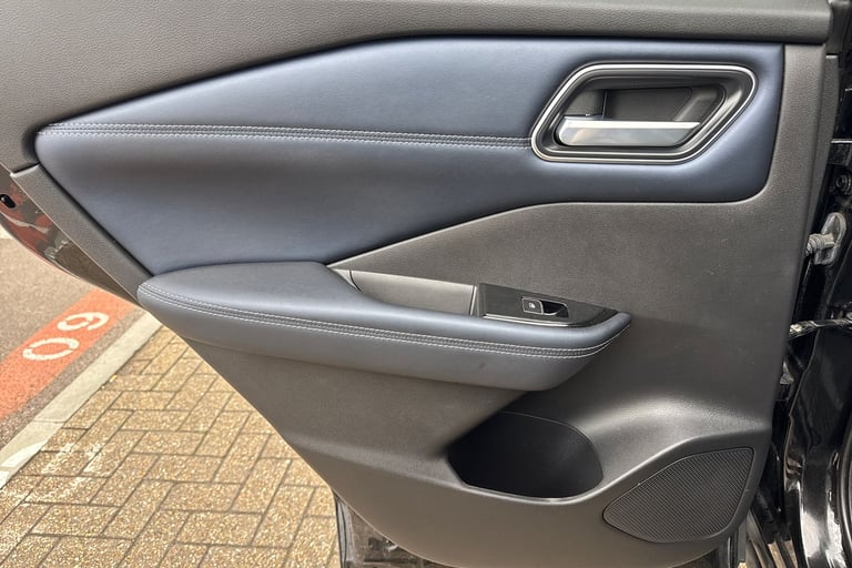 2021 Nissan Qashqai 1.3 DiG-T MH Tekna 5dr Hatchback Petrol Manual