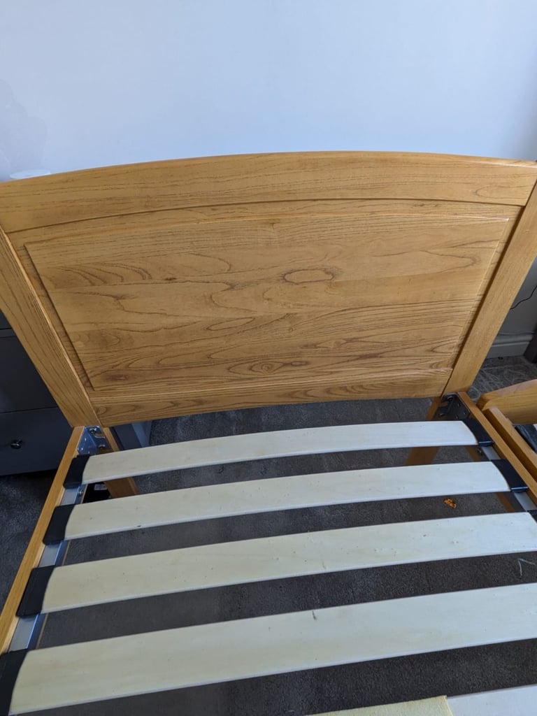 Light Oak Single Bed/Trundle Bed