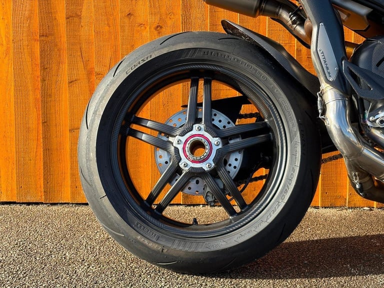 2024 Ducati Streetfighter SP2