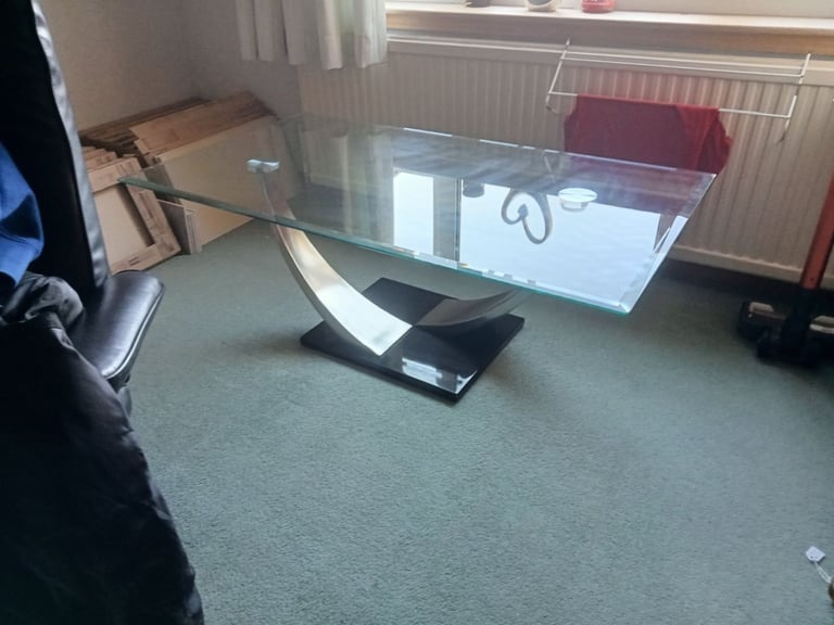 Glass table 