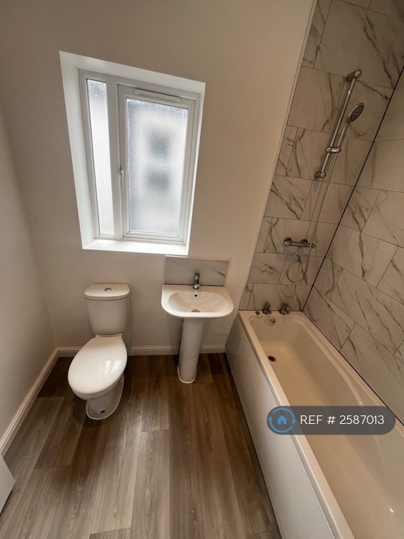 5 bedroom house in Cromwell Road, Newport, NP19 (5 bed) (#2587013)