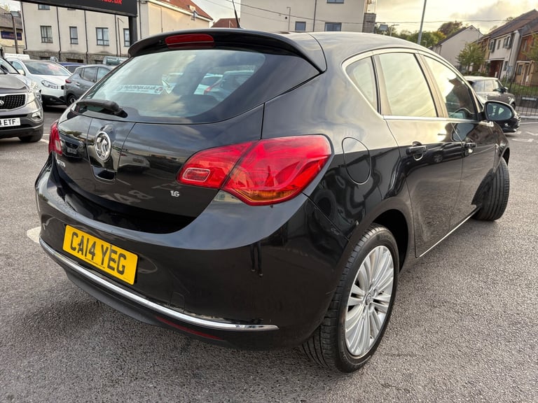 2014 Vauxhall Astra 1.6 16v Excite Hatchback 5dr Petrol Manual Euro 5 (115 ps)