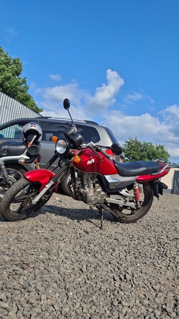 Moto-Roma, SK, 2011, 124 (cc)