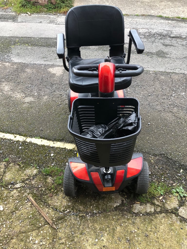 image for Gogo elite sport 4 mph good 20amp battery’s £150