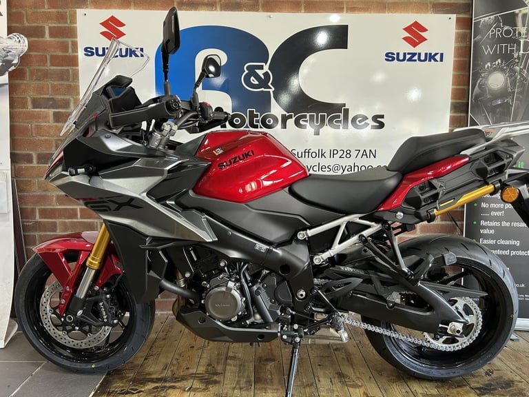 GSX-S1000GX+ Unridden Demonstrator , 0 miles, Candy Daring Red