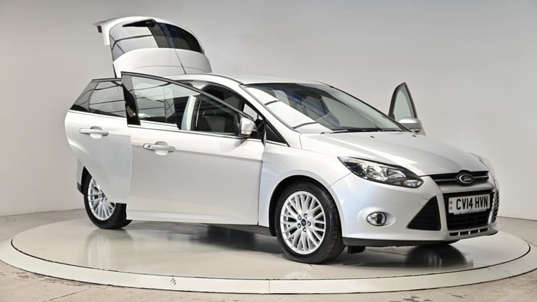 2014 Ford Focus 1.6 TDCi Zetec Euro 5 (s/s) 5dr HATCHBACK Diesel Manual