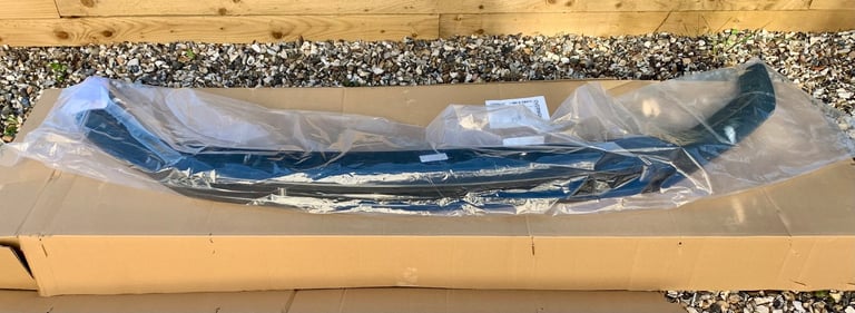 VW transporter 6.1 splitter gloss black