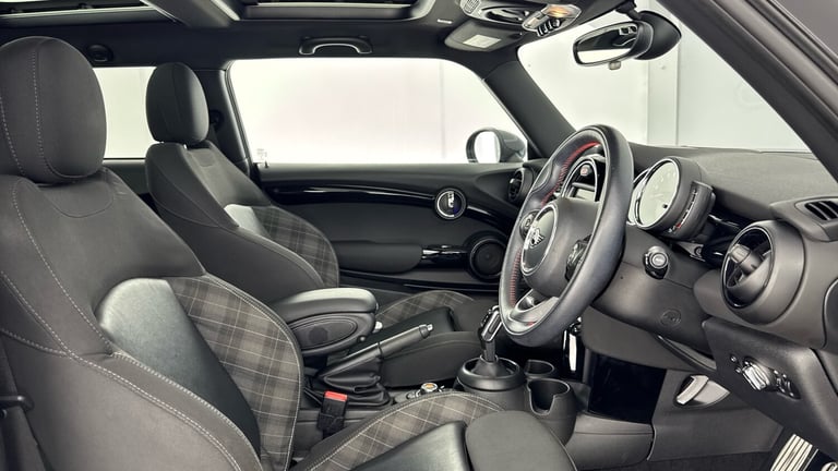 2018 MINI Hatch 1.5 Cooper Sport II 3dr Auto Petrol Hatchback Hatchback Petrol Automatic