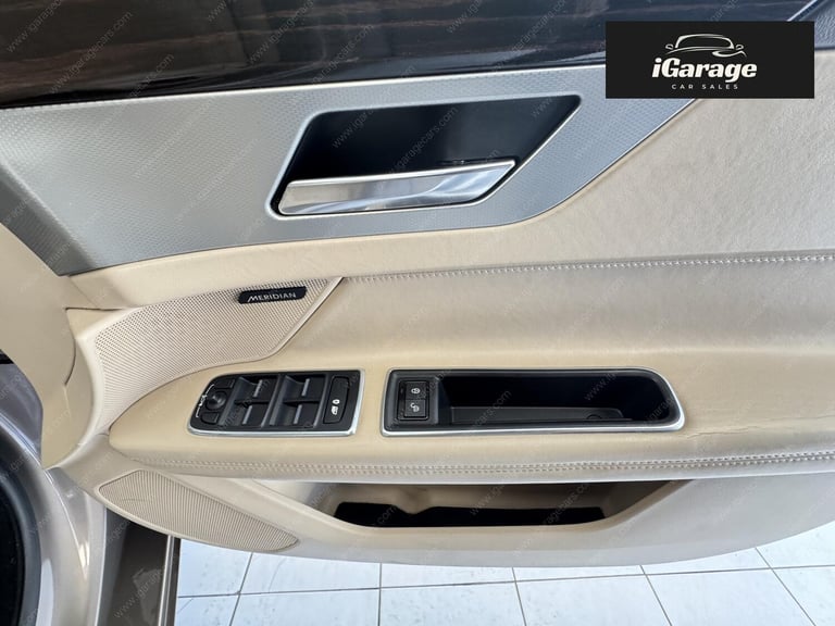 2016 Jaguar XF 2.0d Portfolio Saloon 4dr Diesel Auto Euro 6 (s/s) (180 ps) Saloon Diesel Automatic