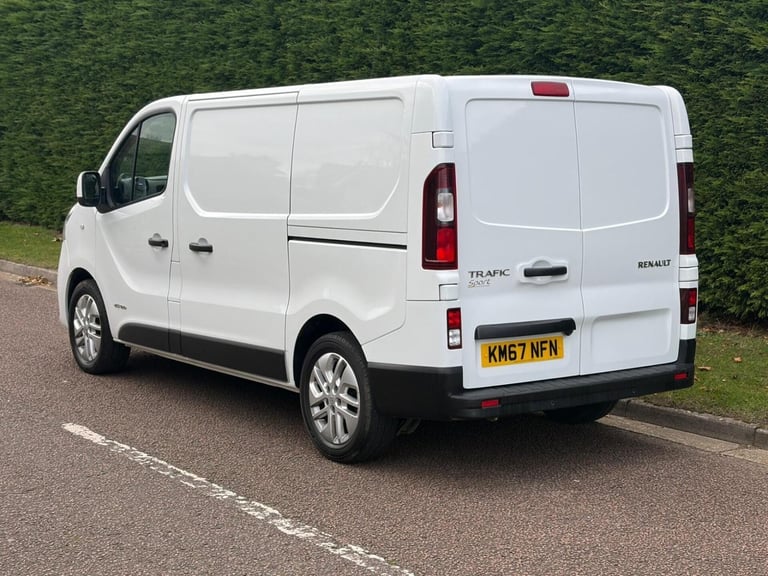 2017 "67" RENAULT TRAFIC 1.6 DCI(120 BHP) 27 SPORT NAV SWB (EURO 6) NO VAT