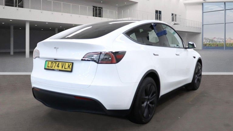2024 Tesla Model Y Long Range Auto RWD 5dr MPV Electric Automatic