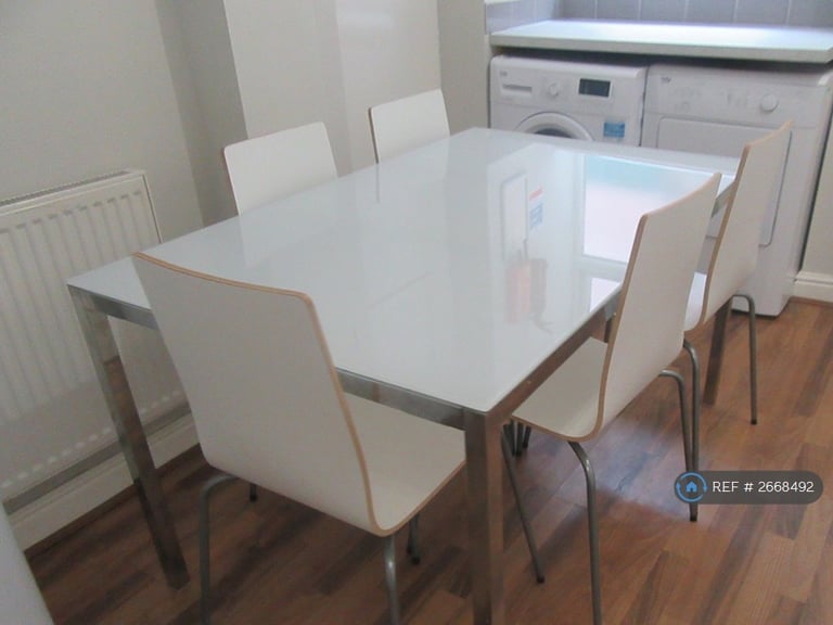 7 bedroom house in Grant Avenue, Liverpool, L15 (7 bed) (#2668492)