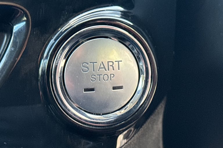 2025 MG MG HS 106290 Hatchback Petrol Manual