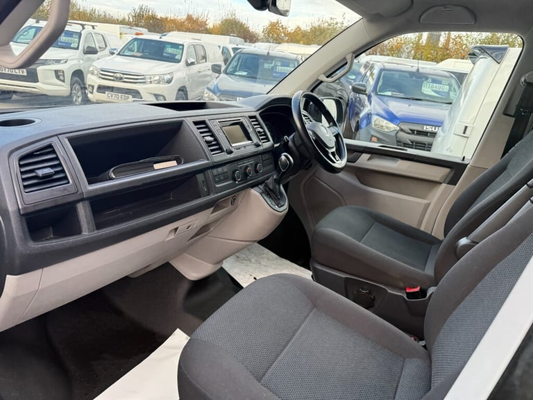 2018 Volkswagen Transporter TDI T30 BlueMotion Tech Highline Kombi DSG 150 VW T6 CREW VAN Combi V...