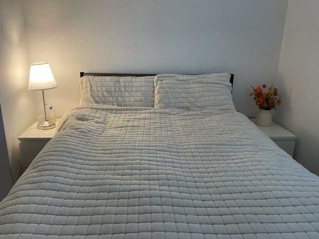 Short term Dec-Mar double bed in 3 bed house
