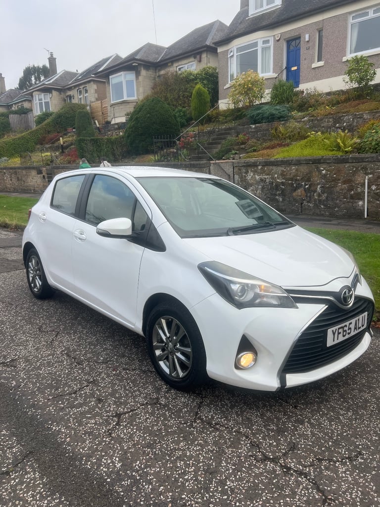 image for Toyota, YARIS, Hatchback, 2015, Manual, 1329 (cc), 5 doors