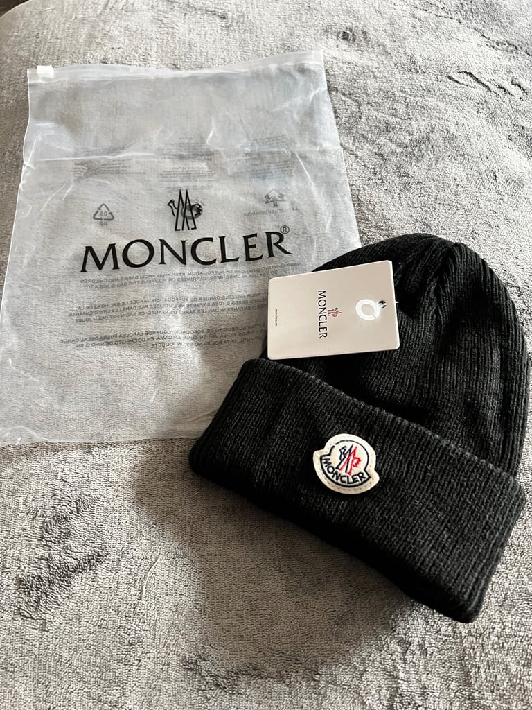 image for Men’s winter wooly hat new in bag