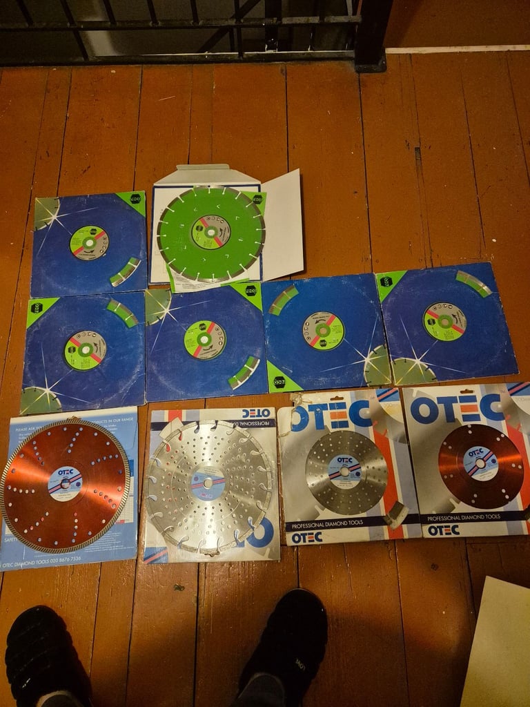 I am selling new original 30mm petrol saw blades