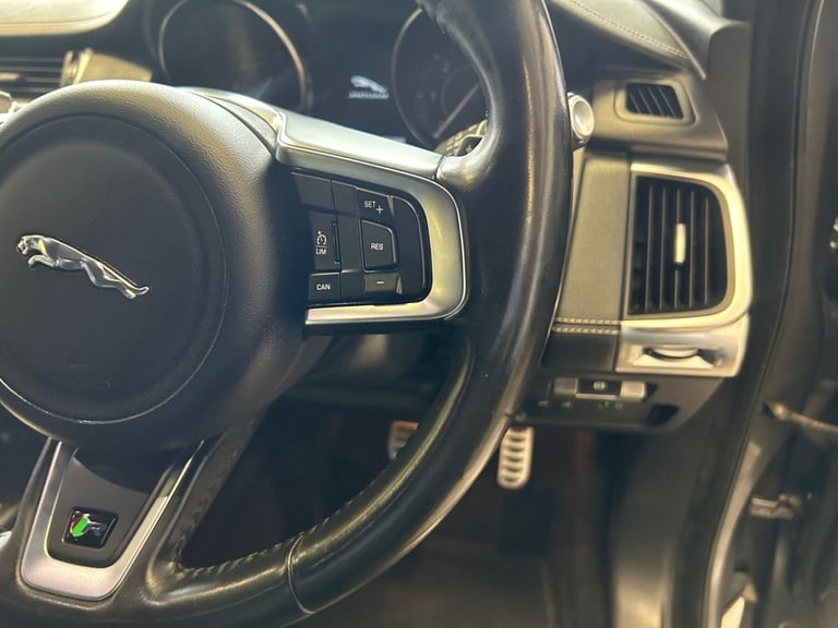 2019 Jaguar E-Pace 2.0 D150 R-Dynamic S SUV 5dr Diesel Auto AWD Euro 6 (s/s) (150 ps) ESTATE Dies...
