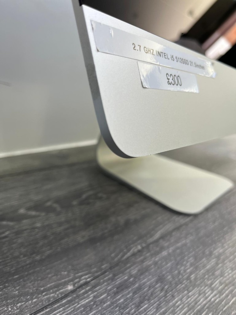 Slim Apple iMac 21'' Core i5 2.7GHz 8GB Ram 500GB SSD Adobe Suite 2022 Microsoft Office Premiere Pro