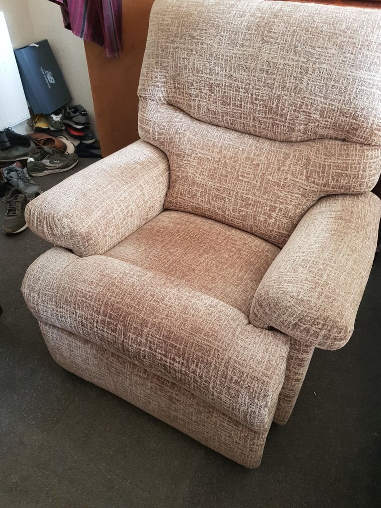 Very Comfy HLS Recliner Armchair FREE Delivert