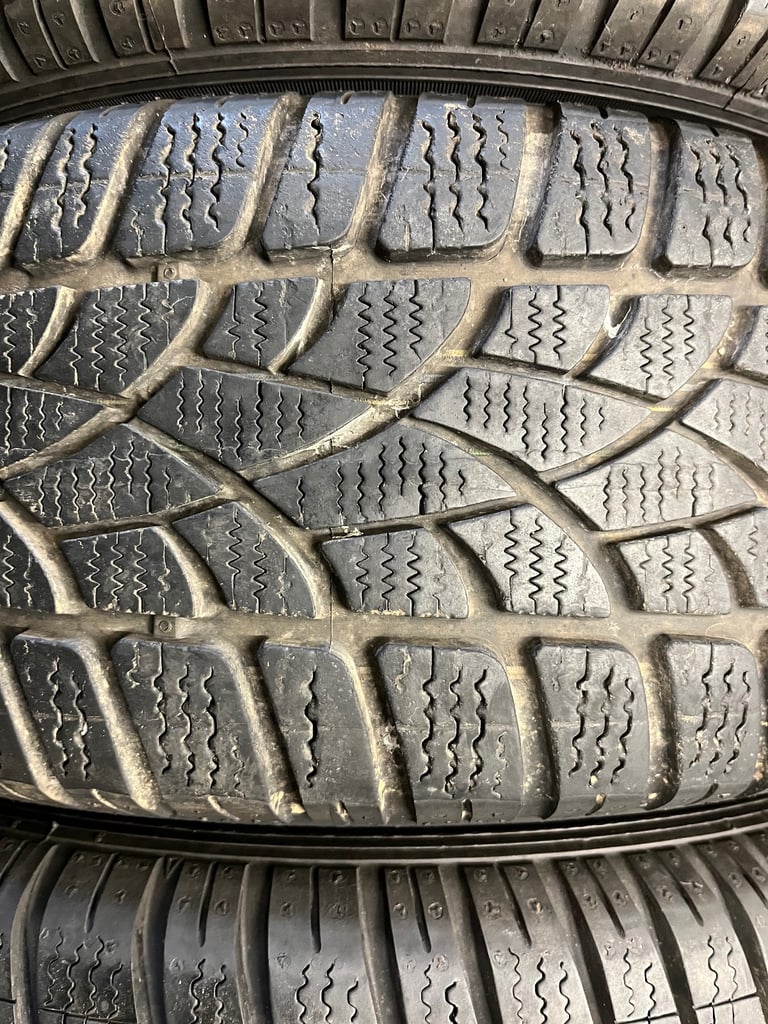 Audi A1 alloy wheels & winter tyres 195-50-16 as new alloy wheels 