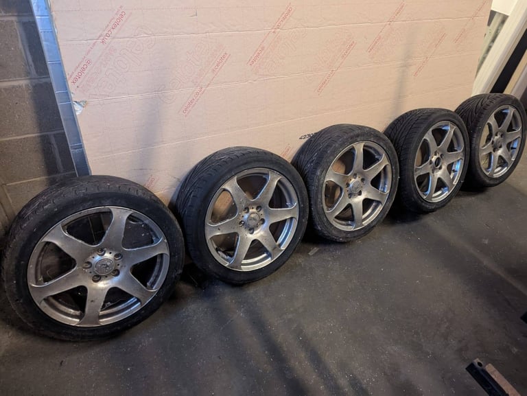 AEZ 17 inch 5 spoke alloy wheels.5 off.