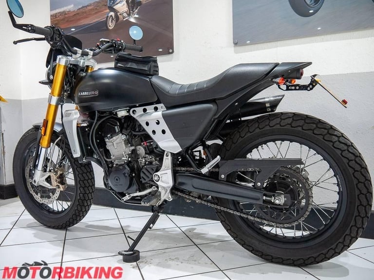 2021 (21) Fantic Caballero 500 Flat Tracker  - Lovely bike & neat extras!!
